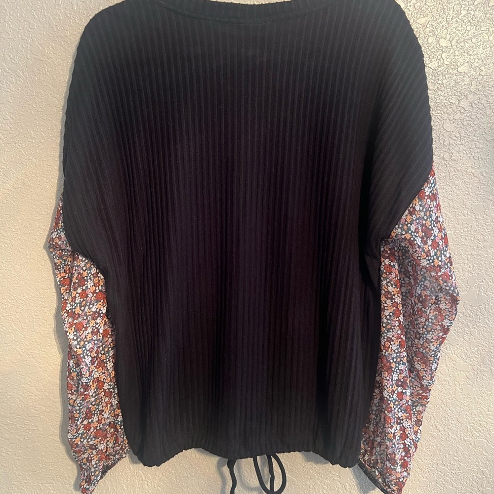 Daytrip Black Top with Floral Sleeves - Picture 3 of 5